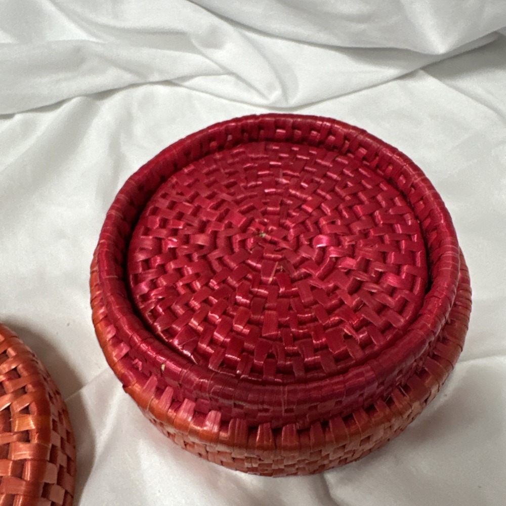 Red Wicker Coaster‎ Set With 5 Coasters - Picture 3 of 6